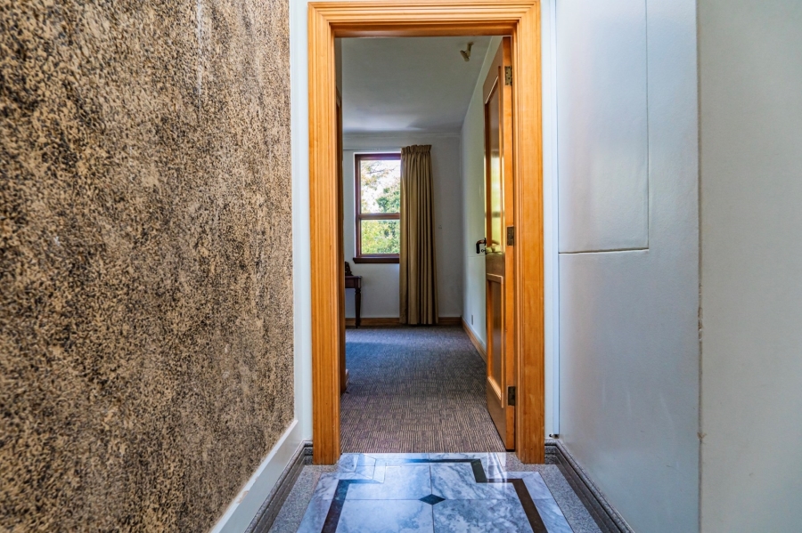 9 Bedroom Property for Sale in Bishopscourt Western Cape